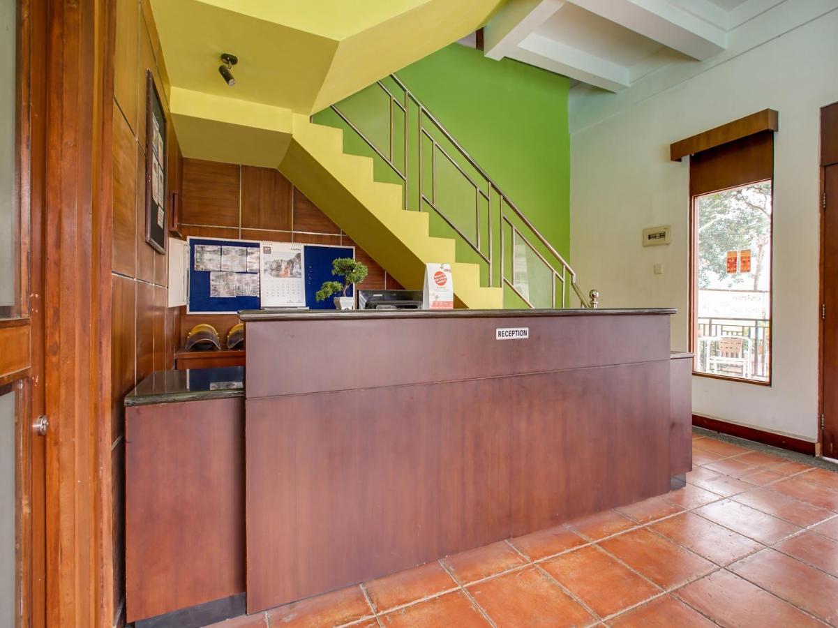 Oyo 3896 Villa Pesona Wisata Puncak 치안주르 외부 사진