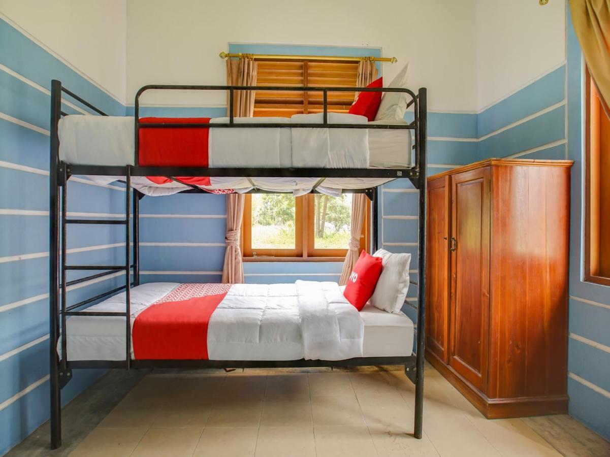 Oyo 3896 Villa Pesona Wisata Puncak 치안주르 외부 사진
