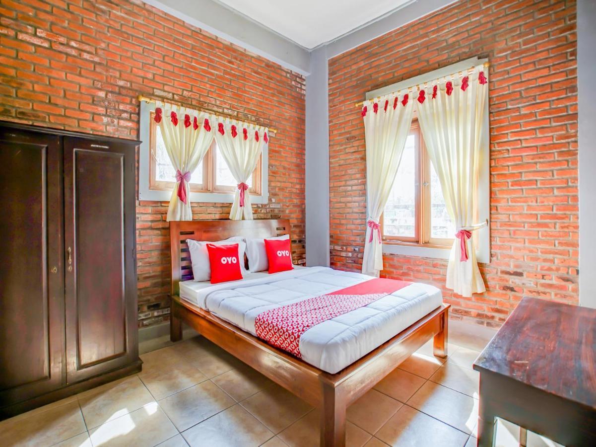 Oyo 3896 Villa Pesona Wisata Puncak 치안주르 외부 사진